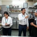 गुरुग्राम में फूड आउटलेट्स को सख्त निर्देश, लापरवाही से बढ़ सकता है बीमारियों का खतरा