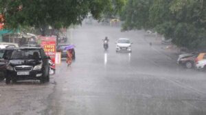मध्यप्रदेश में मौसम बदलेगा मिजाज, 15 जिलों में बारिश की चेतावनी; गुना में मक्के की फसल बर्बाद