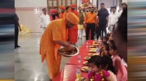 गोरखनाथ मंदिर में नवमी की तिथि पर सोमवार पूर्वाह्न सीएम योगी करेंगे कन्या पूजन