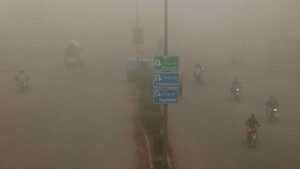 पाकिस्तान में गैस की किल्लत से बढ़ेगा प्रदूषण? कोयले और तेल के इस्तेमाल ने बढ़ाई चिंता