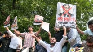 चुनाव आयोग के समर्थन में 400 भारतवंशी, हार्वर्ड-MIT के पूर्व छात्रों ने दी चेतावनी