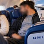 United Airlines Flight: महिला यात्री के सामने अश्लील हरकत का आरोप, बिना सजा विमान से उतरा शख्स