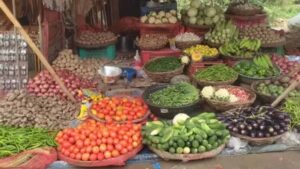हरियाणा में महंगाई की मार, प्याज ₹100 और नींबू ₹220 किलो; बिगड़ा रसोई का बजट