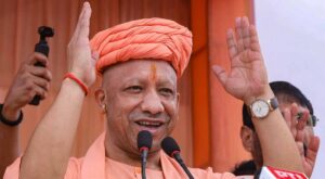 UP में 455 लेखपालों की पदोन्नति, योगी सरकार ने राजस्व निरीक्षक के पद पर दी तरक्की