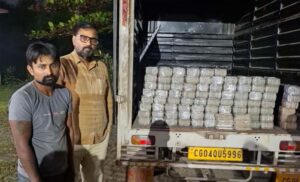 CG News: दुर्ग में करोड़ों की नकदी बरामद, पिकअप के गुप्त खांचे में छिपाकर रखे थे ₹4 करोड़