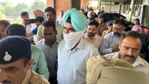 पूर्व DIG भुल्लर की कोर्ट में पेशी, बाहर निकलकर मीडिया से बोले- अभी कुछ नहीं कहूंगा