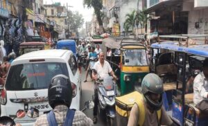 त्योहारी सीजन में ट्रैफिक व्यवस्था सुधारने की कवायद, चंडीगढ़ पुलिस ने व्यापारियों से की चर्चा