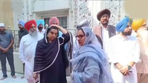 बंगला साहिब गुरुद्वारे में पुलिस के जूते पहनकर प्रवेश पर विवाद, AAP नेताओं ने उठाई आवाज