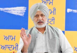 सुखबीर बादल से AAP ने पूछा सवाल, बहरीन से बीवी लाने और गाड़ी देने का मामला