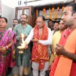 मुख्यमंत्री  साय ने रायपुर के कालीबाड़ी मंदिर एवं दुर्गा पूजा पंडाल में टेका माथा, प्रदेशवासियों की खुशहाली के लिए मांगा आशीर्वाद