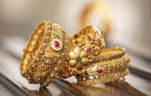 Gold-Silver Price Crash: 10 महीने में सोने-चांदी के भाव में बड़ी गिरावट, क्या दिवाली पर निवेश का सही समय है?