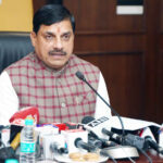 MP में मुख्यमंत्री की सरप्राइज विजिट की तैयारी, जिलों के कलेक्टरों को मैदान में रहने के निर्देश