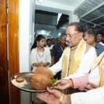 मुख्यमंत्री साय भण्डारपुरी धाम में आयोजित गुरु दर्शन एवं संत समागम मेले में हुए शामिल