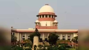 दिल्ली में प्रदर्शन के दौरान वकीलों को हिरासत में लेने का आरोप, सुप्रीम कोर्ट ने कहा- जान और आजादी की सुरक्षा समान
