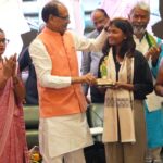 महिलाएं शुरू करें छोटे उद्योग: शिवराज सिंह चौहान