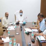 किसानों को रबी सीजन के लिये बिजली की पर्याप्त उपलब्धता सुनिश्चित करें : ऊर्जा मंत्री तोमर